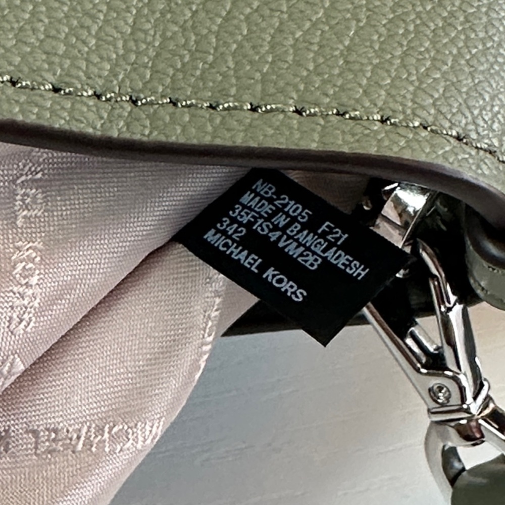 Michael Kors Avril zip top sage green Satchel with matching long strap & charm - Picture 15 of 16